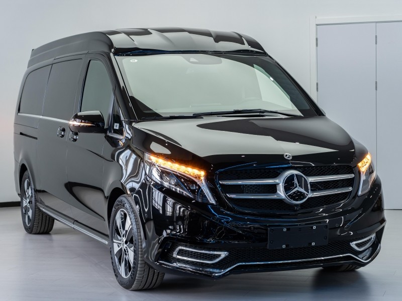 Mercedes-benz V260 commercial vehicle modification